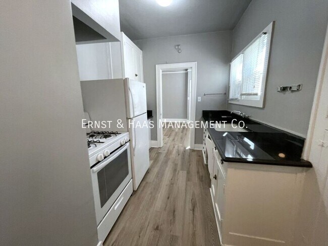 Foto del edificio - 932 E 2nd St