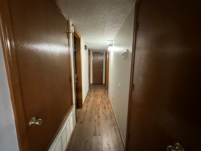 Foto del edificio - Introducing a charming 3-bedroom, 2-bathroom home located in Russellville, AR