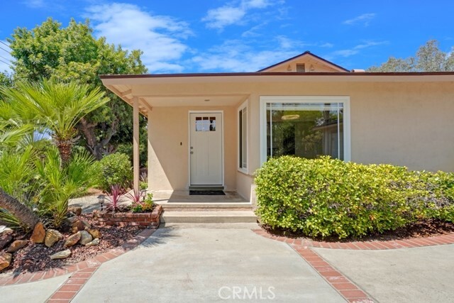 Building Photo - 1901 La Colina Dr