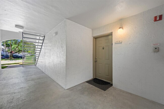 Foto del edificio - 530 S Park Rd