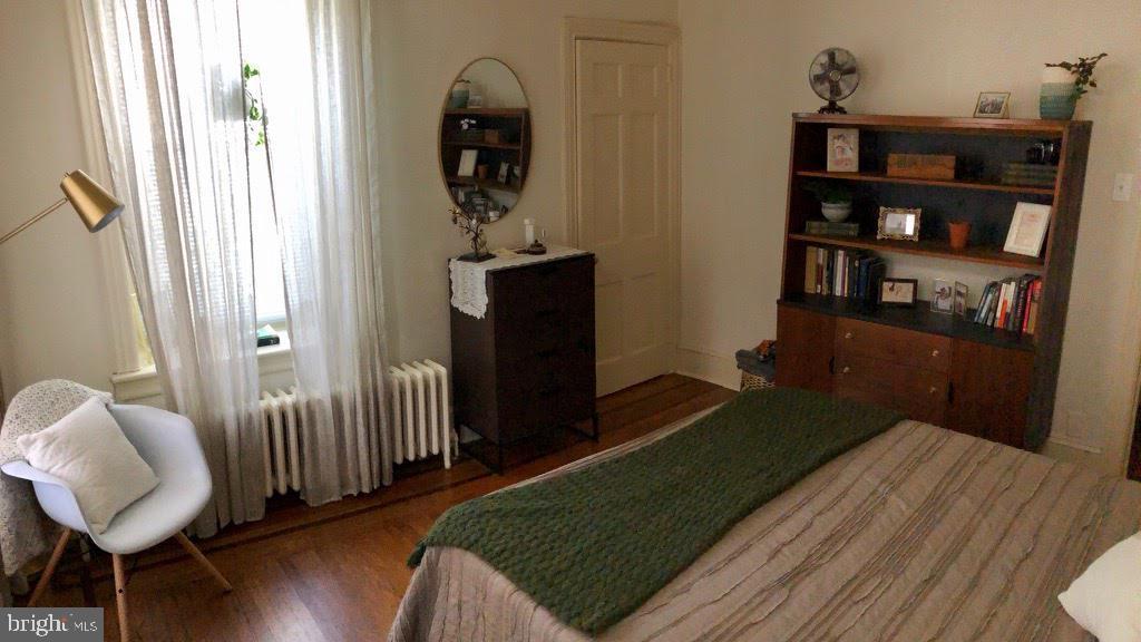 Primary Photo - 115 E Oakland Ave