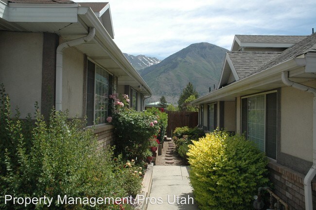 Building Photo - 937 S 250 W