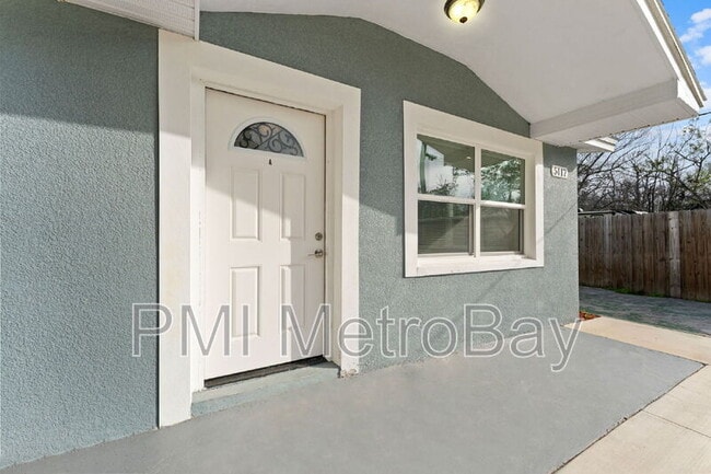 Building Photo - 5117 Mallett Dr