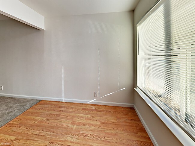Building Photo - 897 Northrup St