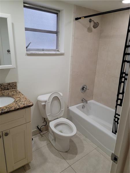 Primary Photo - 5220 NE 14th Way