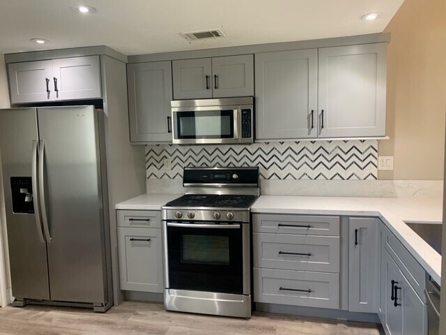 Kitchen - 26412 Vicente Lugo