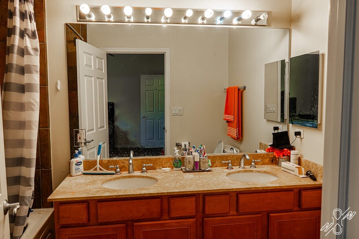 Foto principal - 1500 S Halsted St