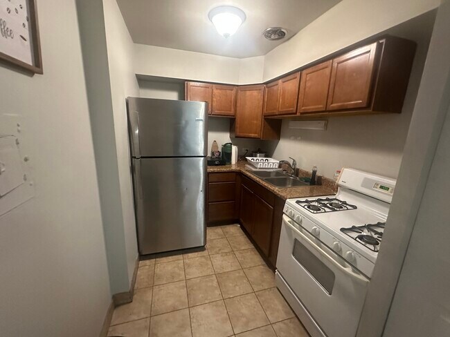 Foto del edificio - 7854 S South Shore Dr