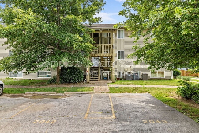Building Photo - 2042 Gascony Parc Dr