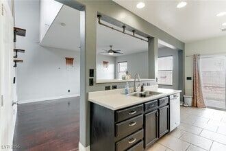 Building Photo - 660 Jumbled Sage Ct