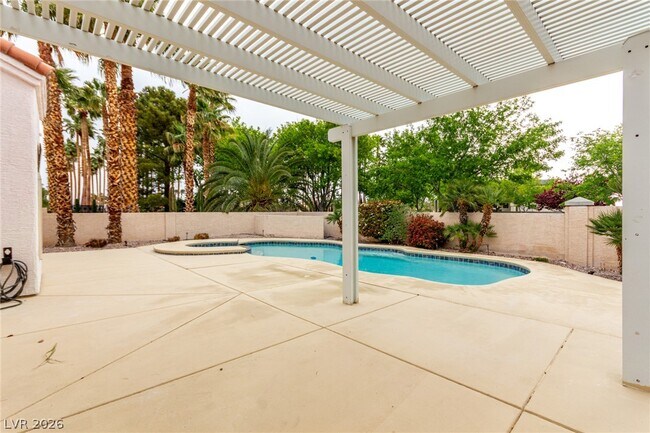 Foto del edificio - 2412 Shady Vista Dr