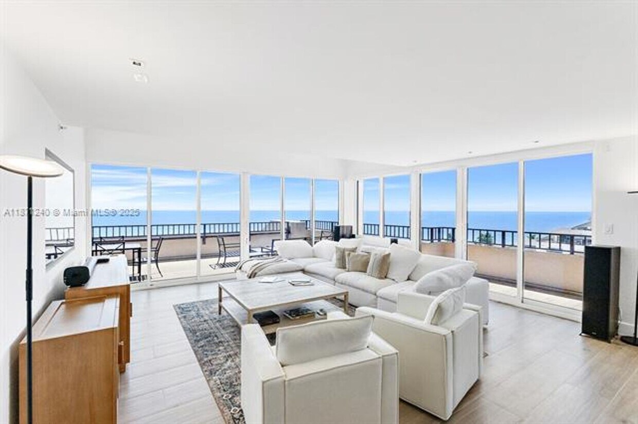 Photo - 251 Crandon Blvd unit 1036 (A11871240)