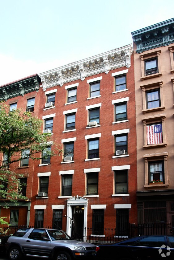 Foto del edificio - 417 W 48th St