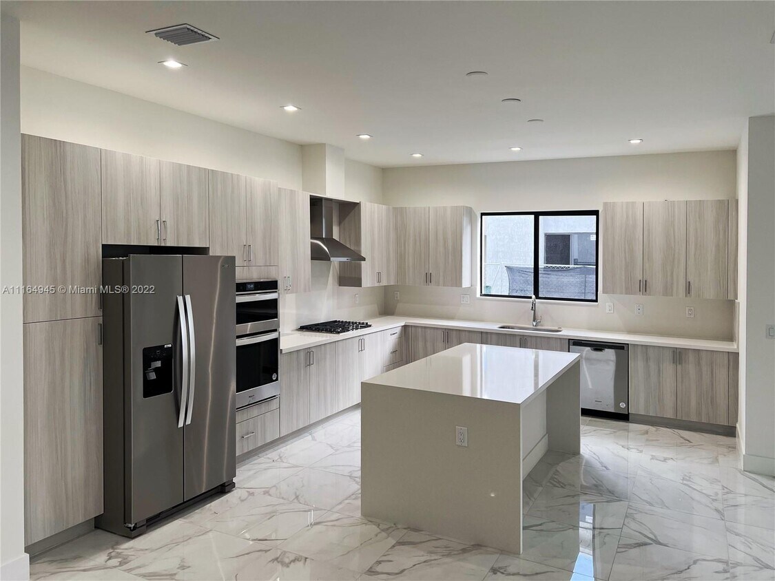 4335 NW 81st Ave Doral Fl 33166 House for Rent in Doral, Fl