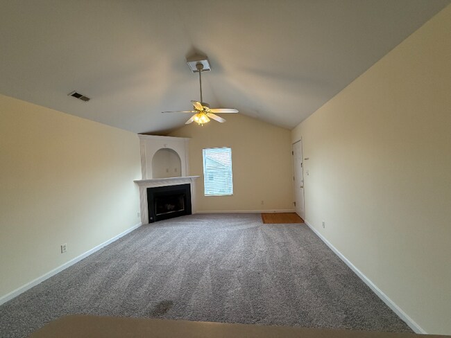 Foto del edificio - 1924 Muncie Ave