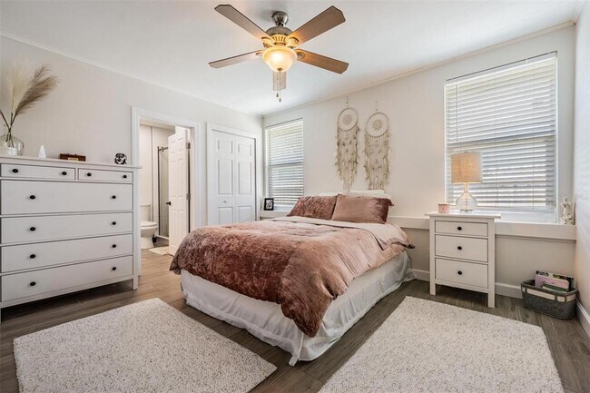 Foto del edificio - 1816 Bayou Grande Blvd NE