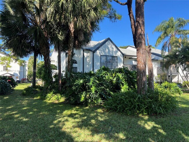 Foto del edificio - 5063 Heatherhill Ln