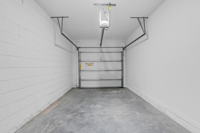 Foto del edificio - 2829 Moonshadow Court