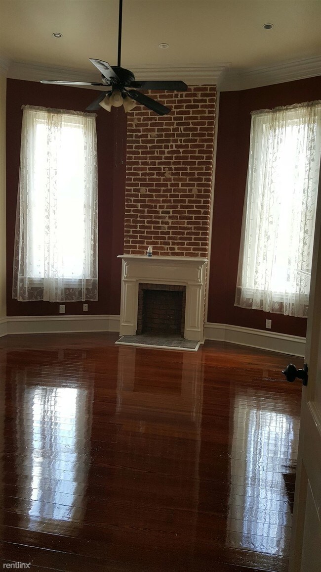 Foto del edificio - 1520 Josephine St