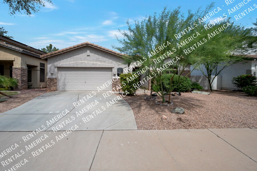 Foto principal - 1674 E Washington Ct
