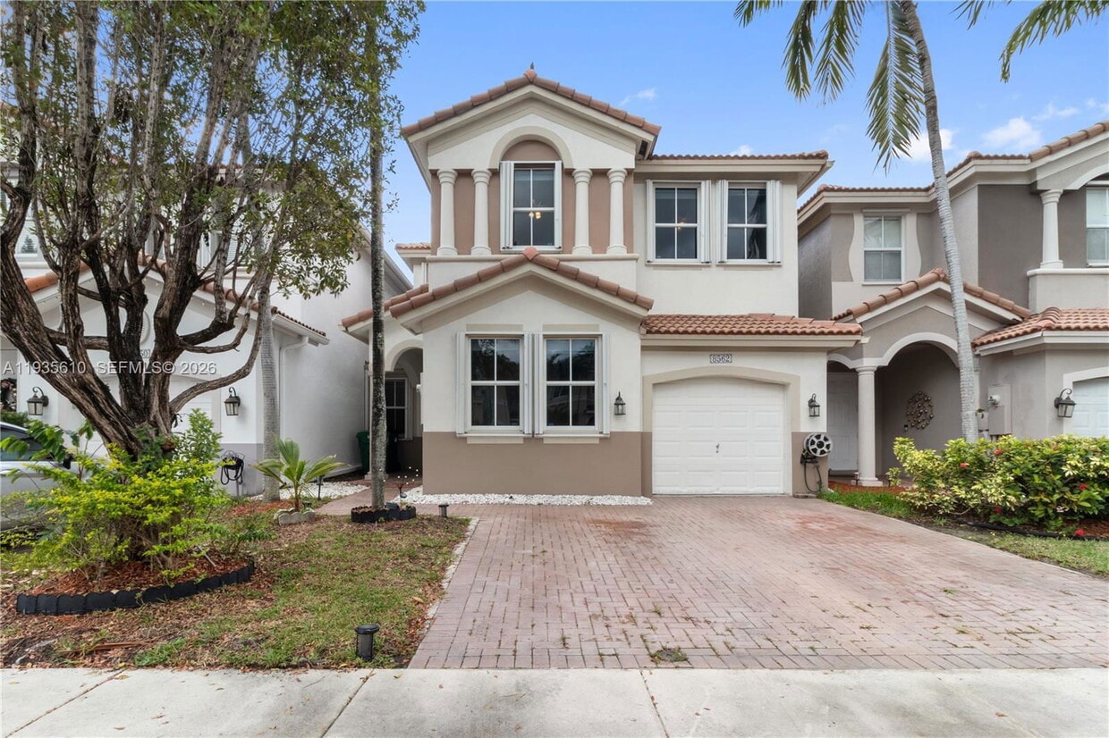 Photo - 8562 Northwest 108th Avenue, Doral, FL 33178 - 4 BR 3.5 BA house