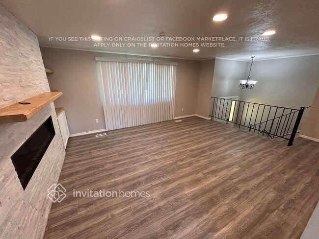 Building Photo - 2611 Castle Oaks Cir