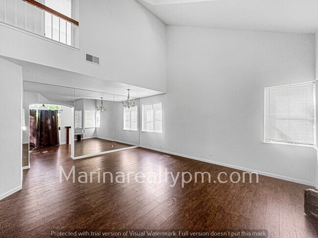 Foto del edificio - Charming 4 bedroom 2.5 bath in Glen Cove, ...