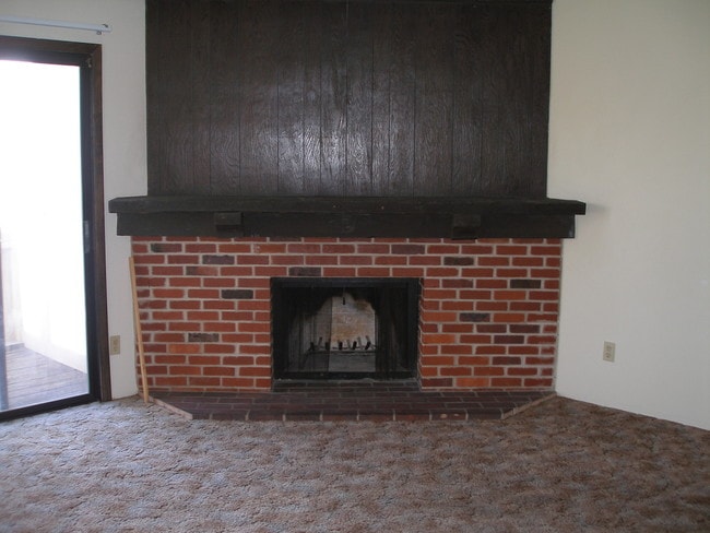 Fire Place - Acres Apartments