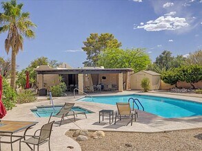 Building Photo - 5277 N Tigua Dr