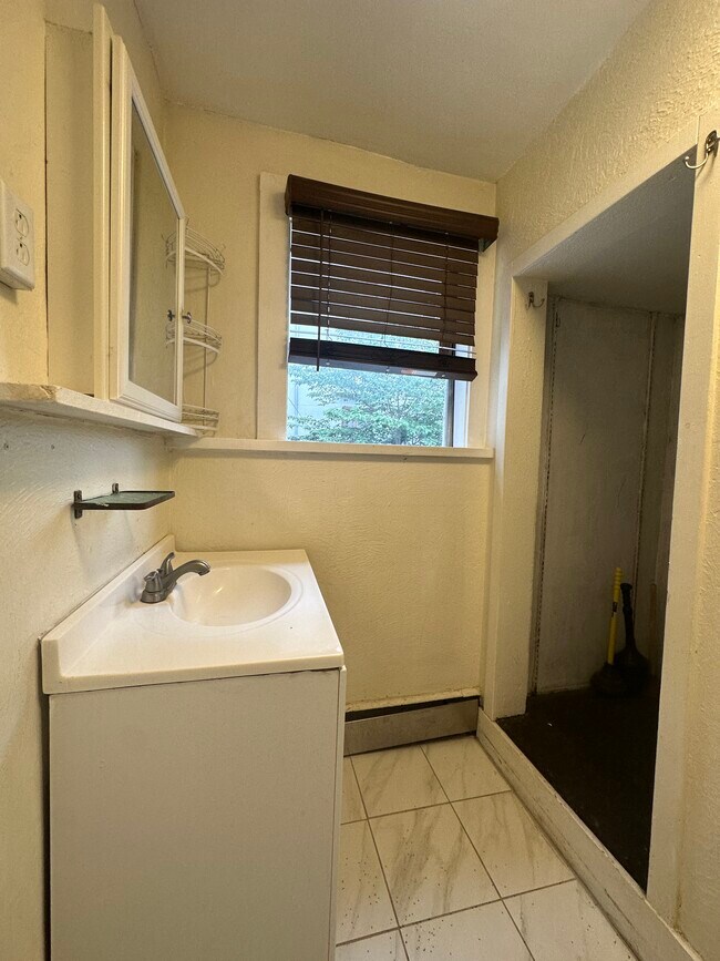 Foto del edificio - 917 Ellsworth St