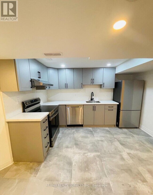 Building Photo - 14 Niles Ct