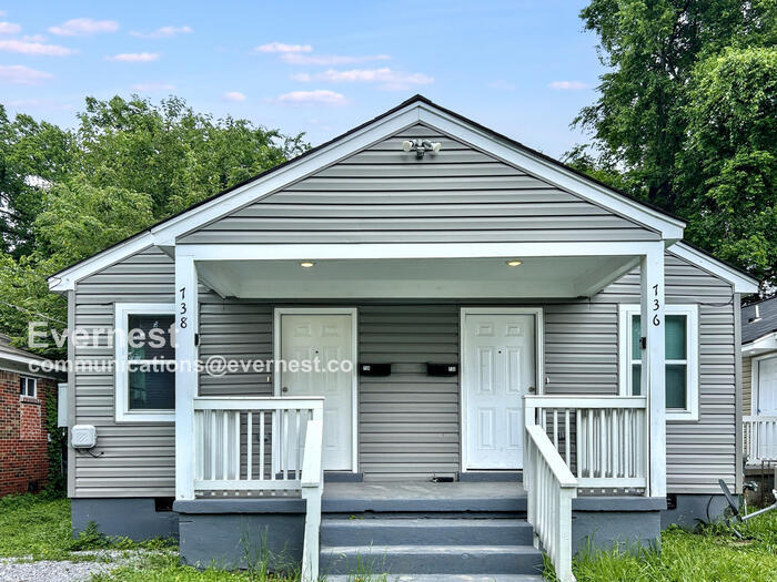 Primary Photo - 738 N Montgomery St
