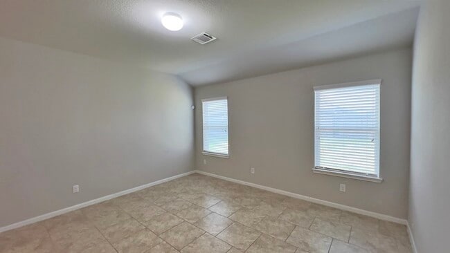 Building Photo - 4019 Spurwing Ln