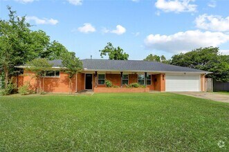 Building Photo - 1643 Crestdale Dr