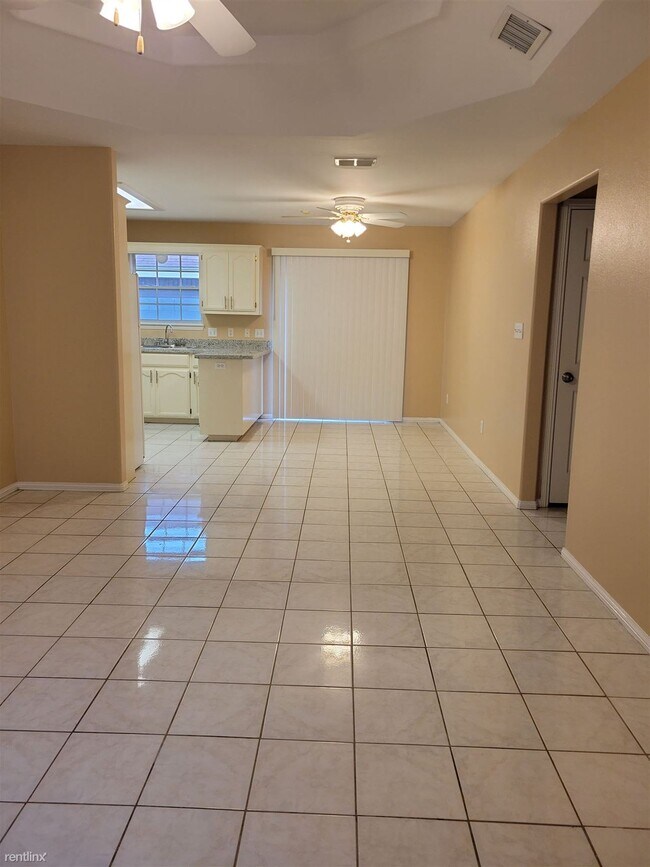 Foto del edificio - 3 br, 2 bath 4plex - 6800 N 8th St Apartme...