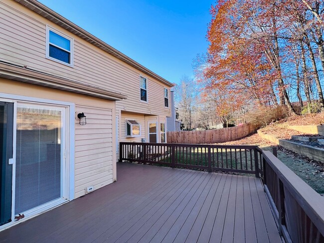 Building Photo - STAFFORD - COZY 4 BEDROOM HOME -SETTLERS L...