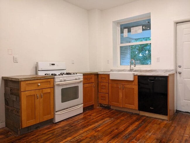 Photo - 7304 Forest Townhome