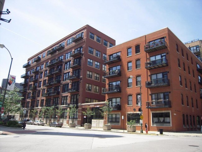 Foto del edificio - 226 N Clinton St