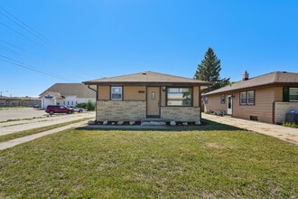 Building Photo - 5625 N 92nd St