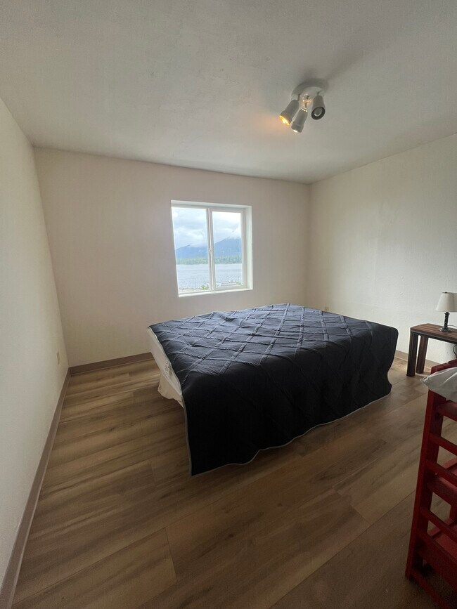 Foto del edificio - 2415 Hemlock St