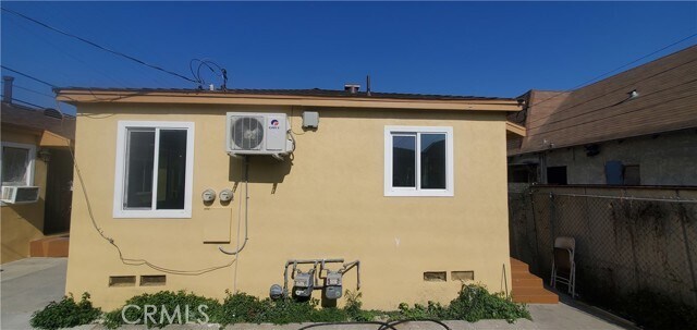 Building Photo - 1217 Amalia Ave