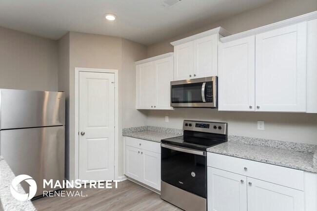 Building Photo - 318 Augusta Woods Dr