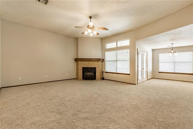 Building Photo - 8901 NW 85th Pl