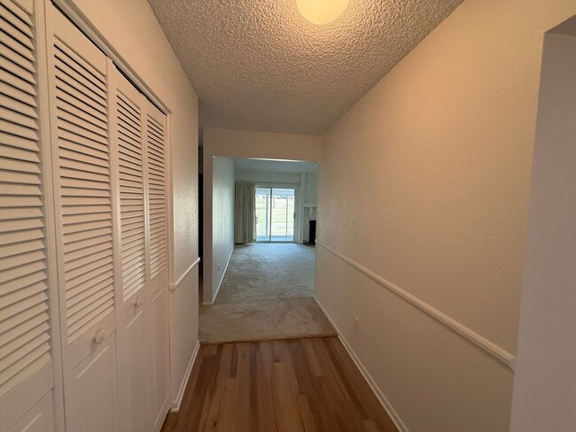 Foto del edificio - Spacious home right on the goldfcourse