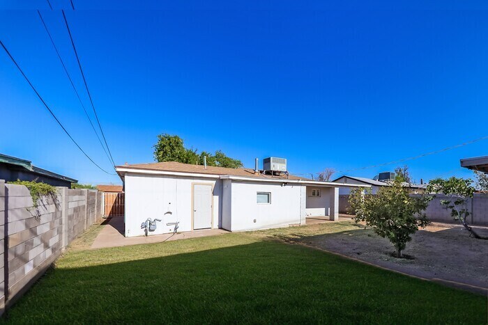 Foto del edificio - 8115 N 29th Ave