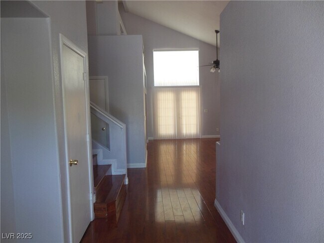 Foto del edificio - 878 E Scarlet Haze Ave