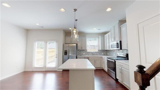 Building Photo - 5580 Oak Bend Pl