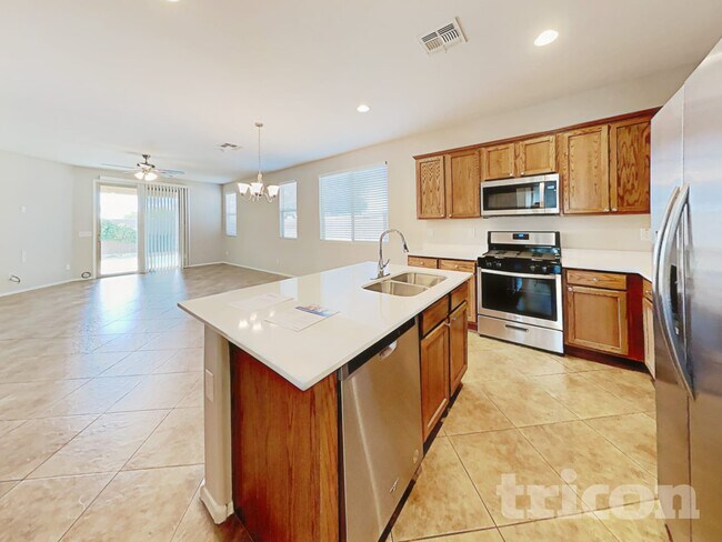 Foto del edificio - 18253 W Eva St