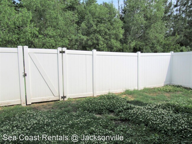 Building Photo - 3 br, 2.5 bath House - 111 Waterstone Lane W