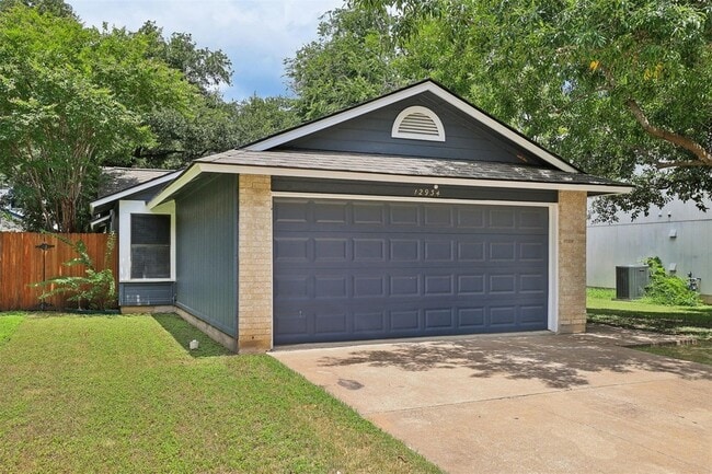 Building Photo - 12934 Modena Trail